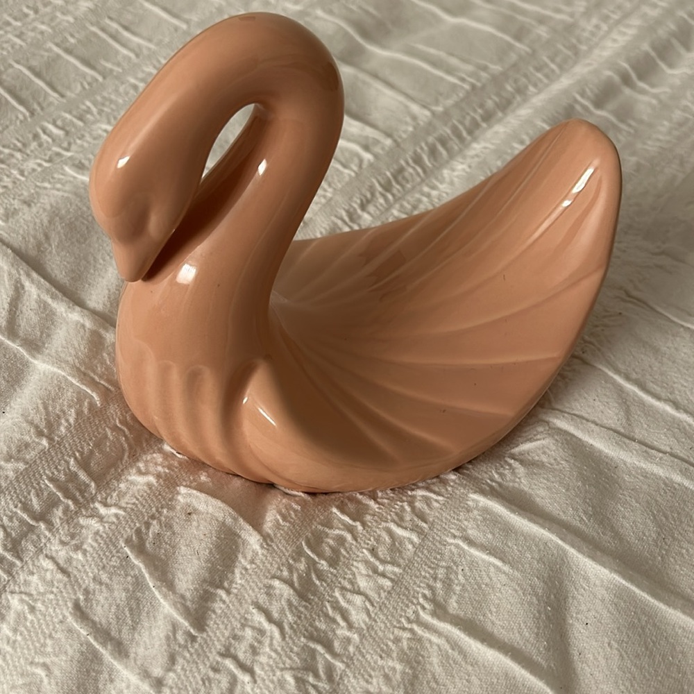 Vintage pink swan ceramic